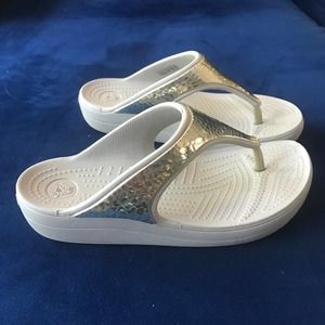 Crocs Sloane Metallic Flip-Flops